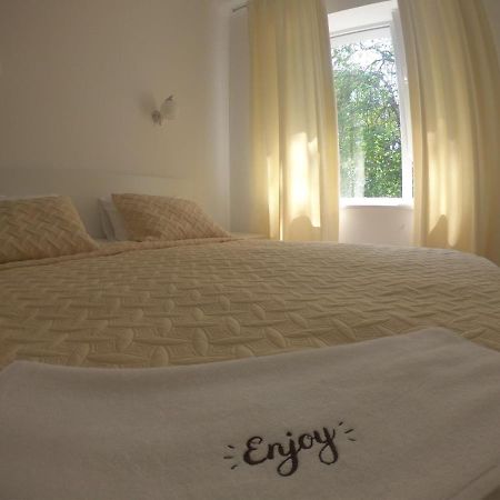 Boutique Hotel Enjoy 谢尔盖耶夫卡 外观 照片